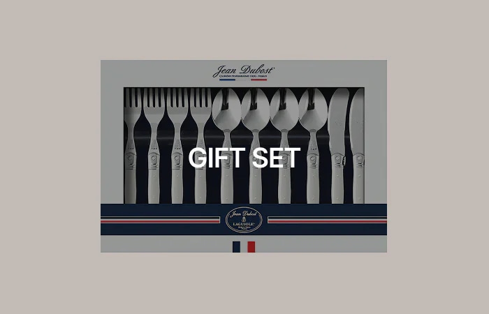 GIFT SET / 장듀보 커트러리 기프트 세트가 패키지 박스에 담긴 이미지 