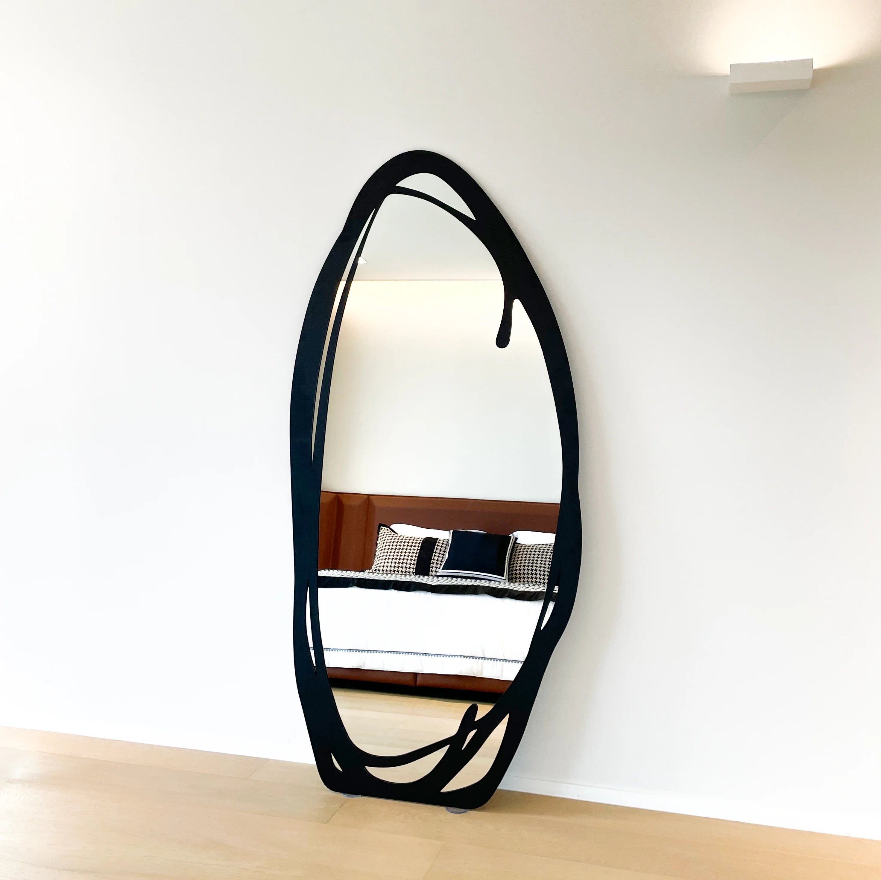 Mirror Line