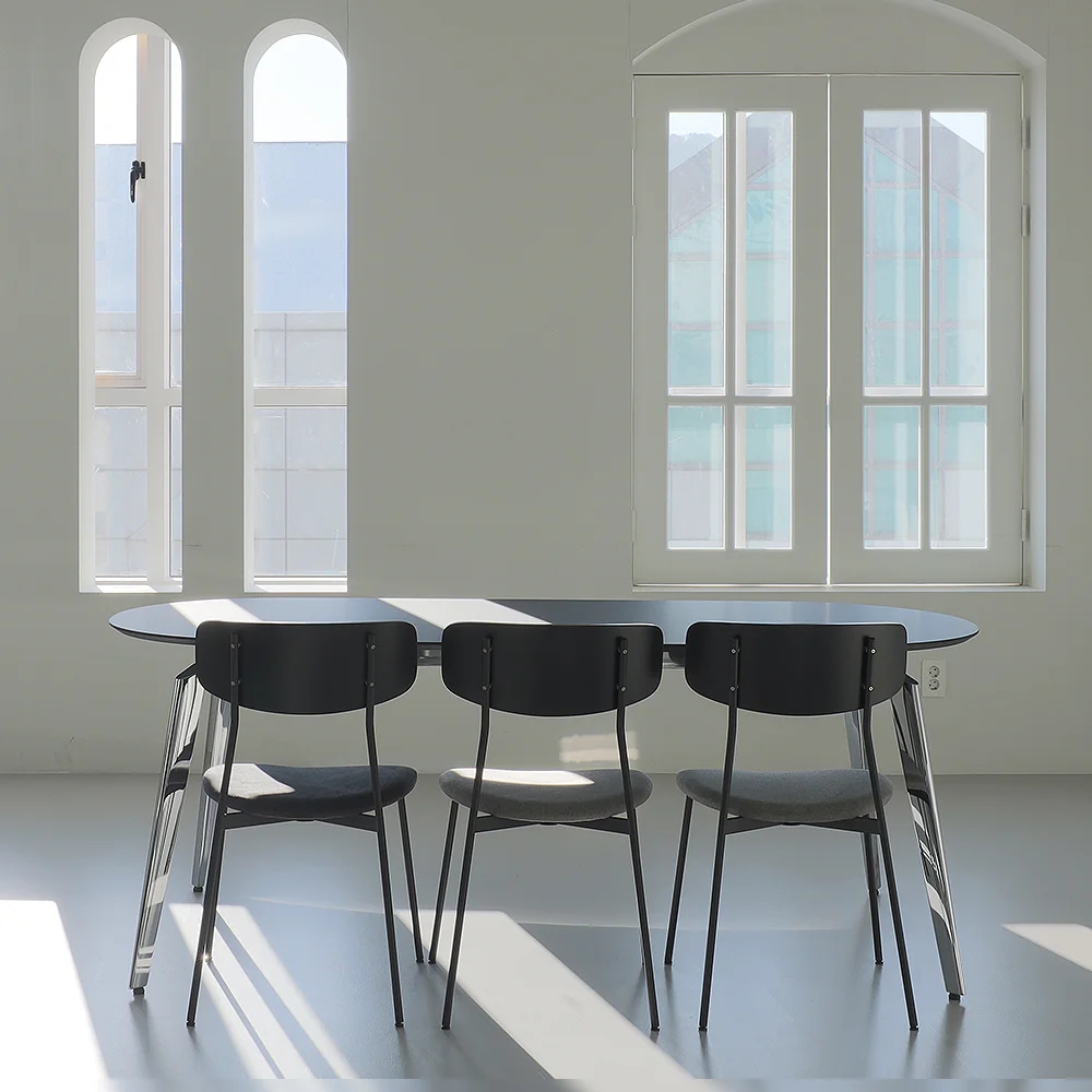 BYRON TABLE OVAL 1400