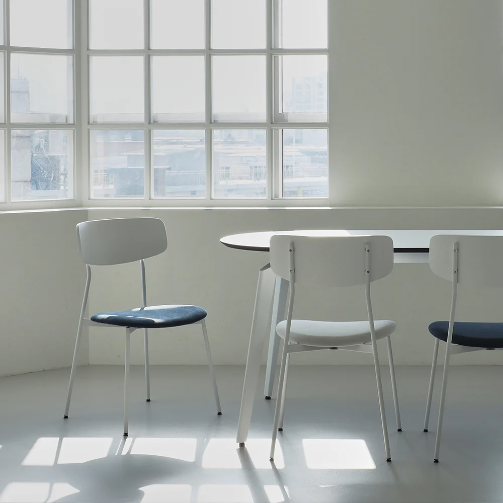 BYRON TABLE OVAL 1600