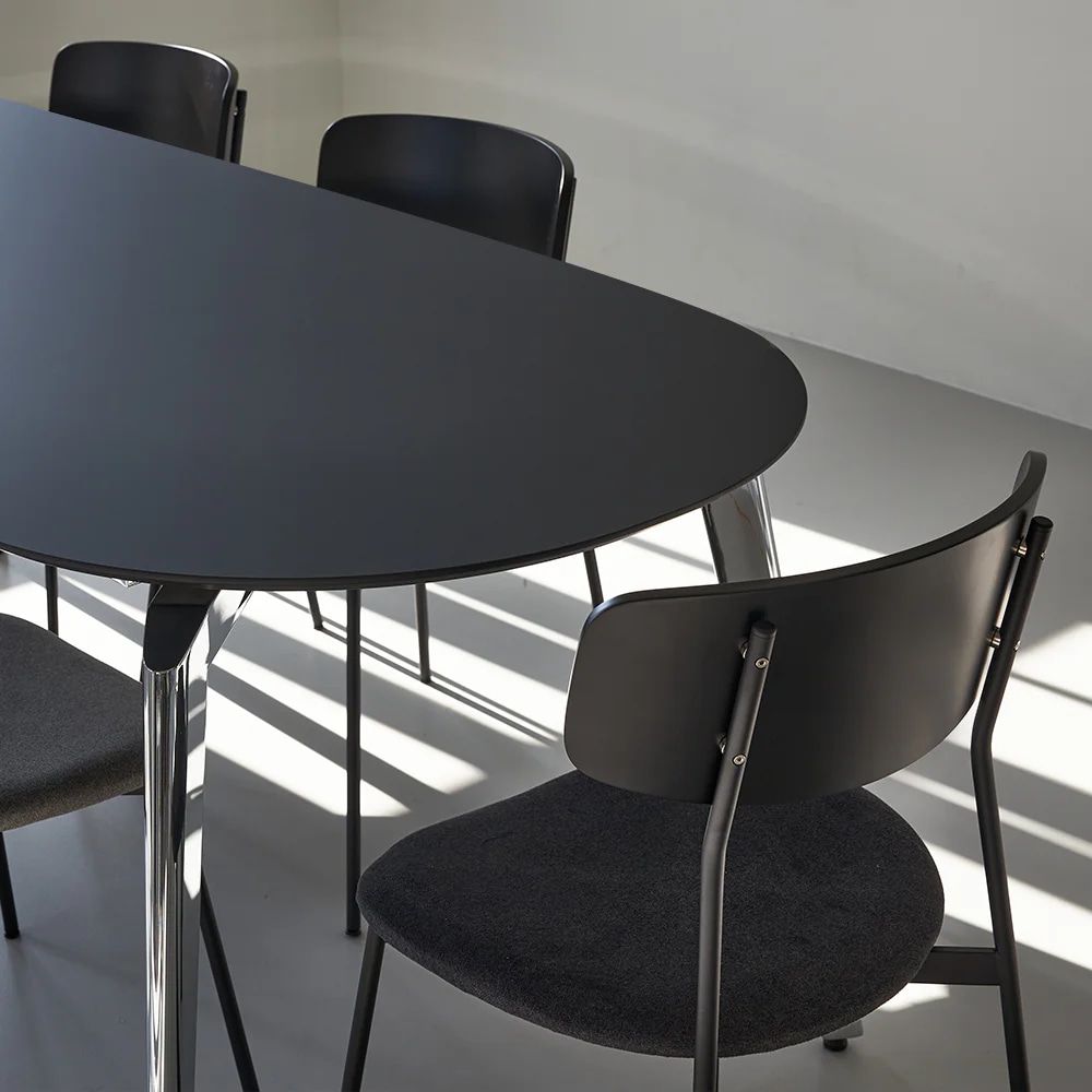 BYRON TABLE OVAL 2200