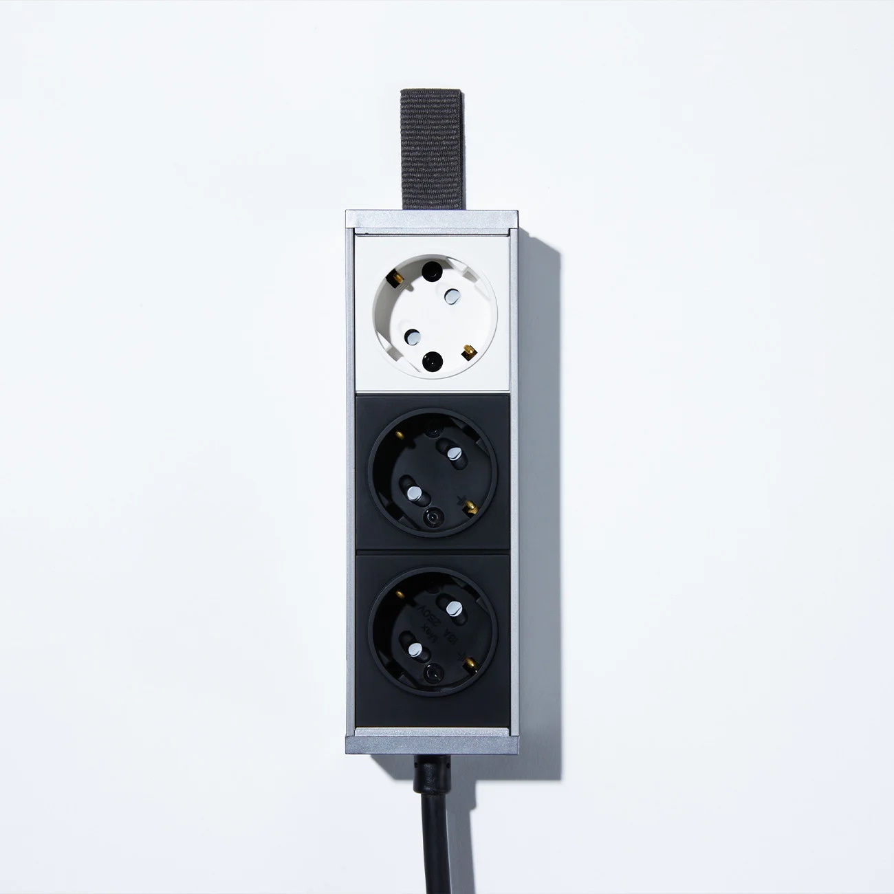 EXTENSION 3-SOCKET / YIN-YANG BLACK 1.5m