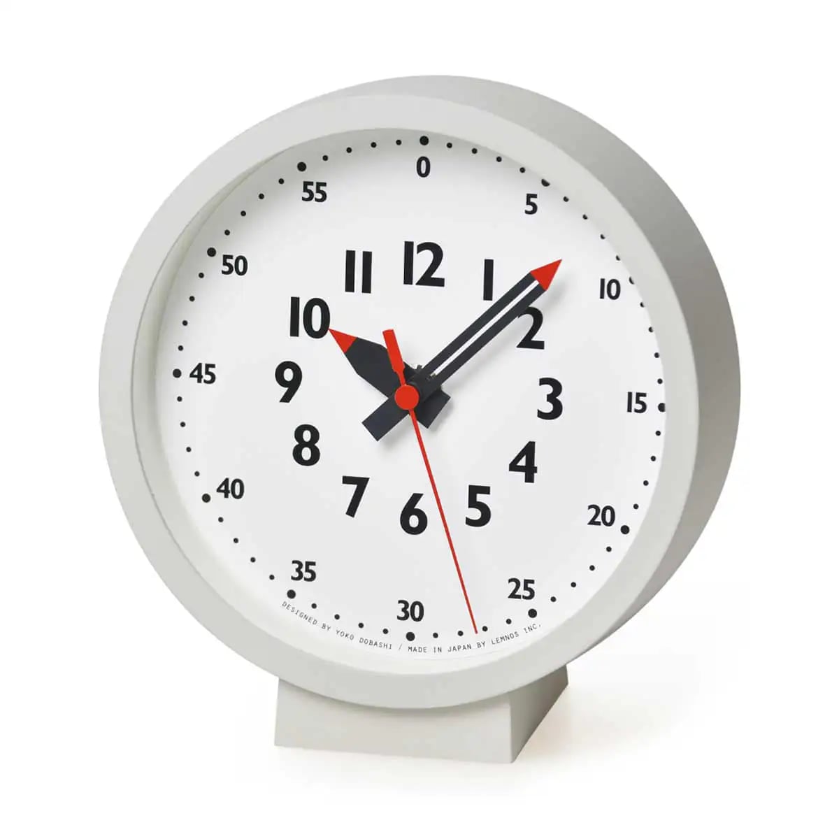 Fun pun clock for table