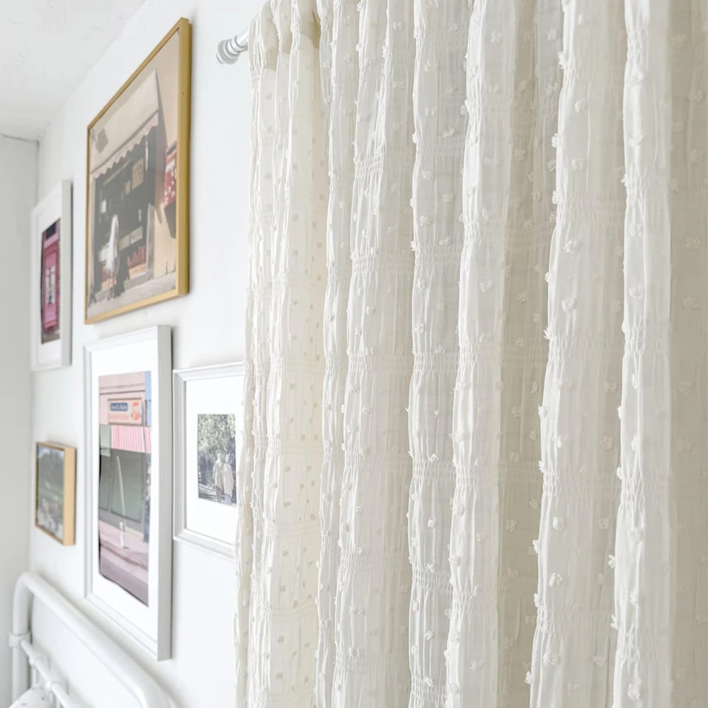 PomPom Curtain