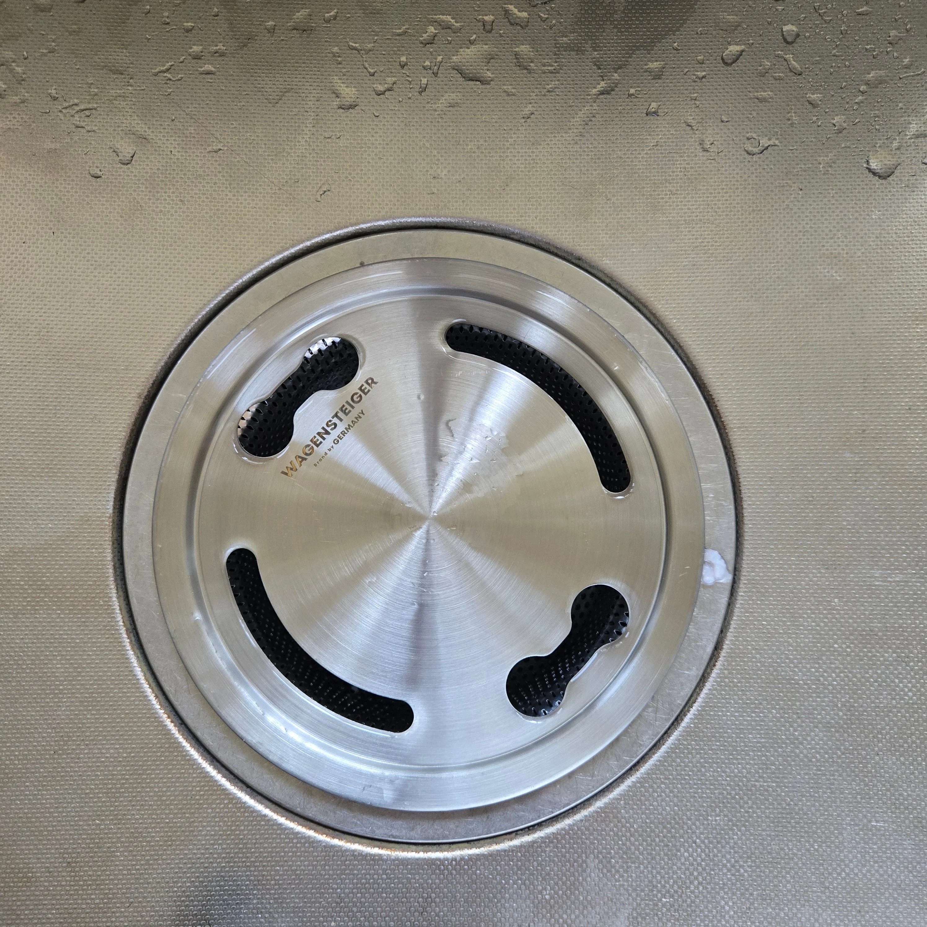 2605160020051.jpg
